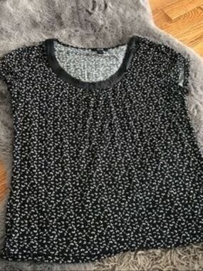 Jacob Black Tee with White Micro Floral Print
